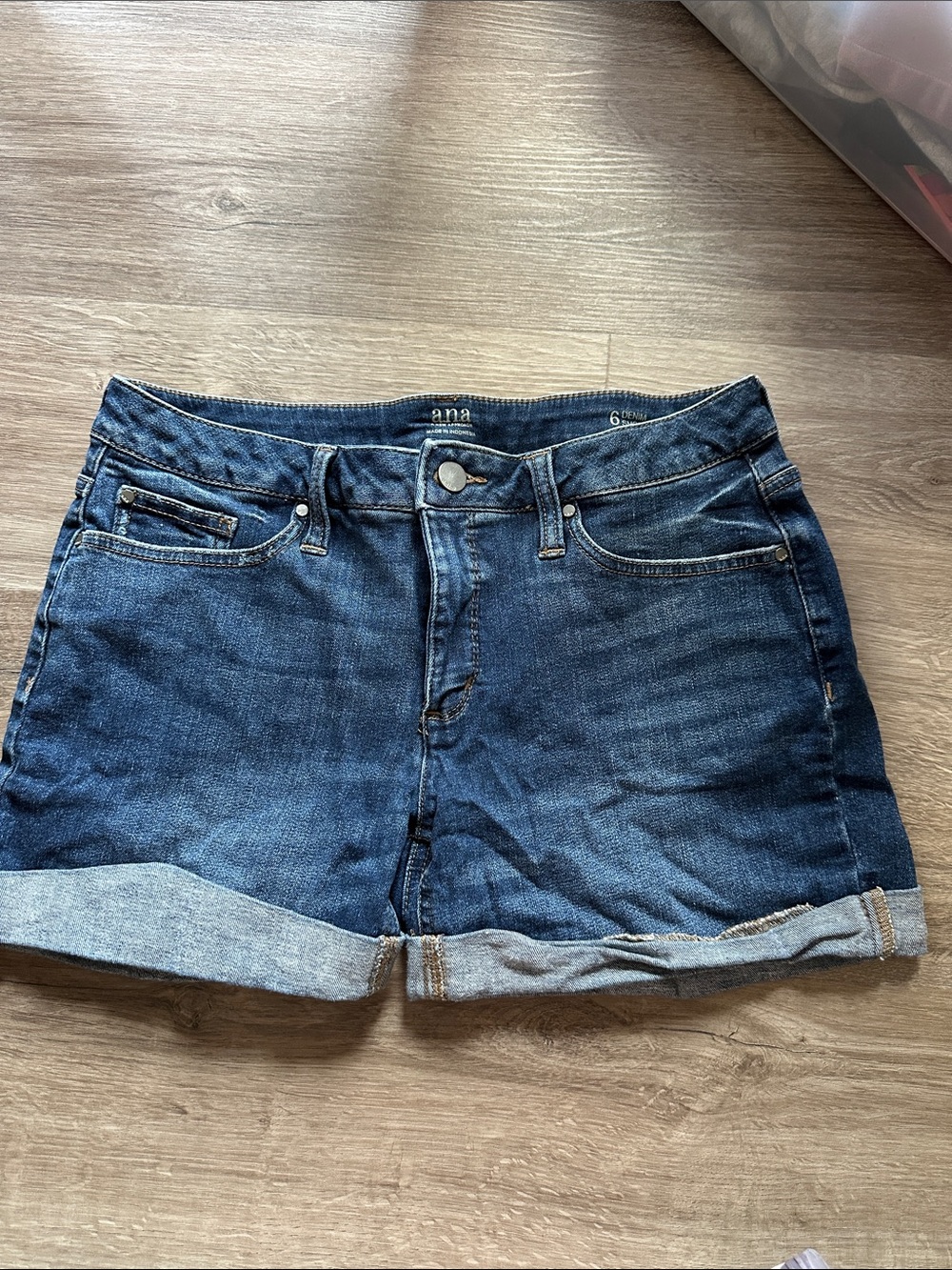 a.n.a Women's Dark Indigo Rolled Cuff Denim Shorts